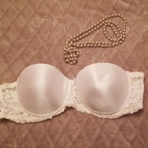 Strapless underwire lace bra